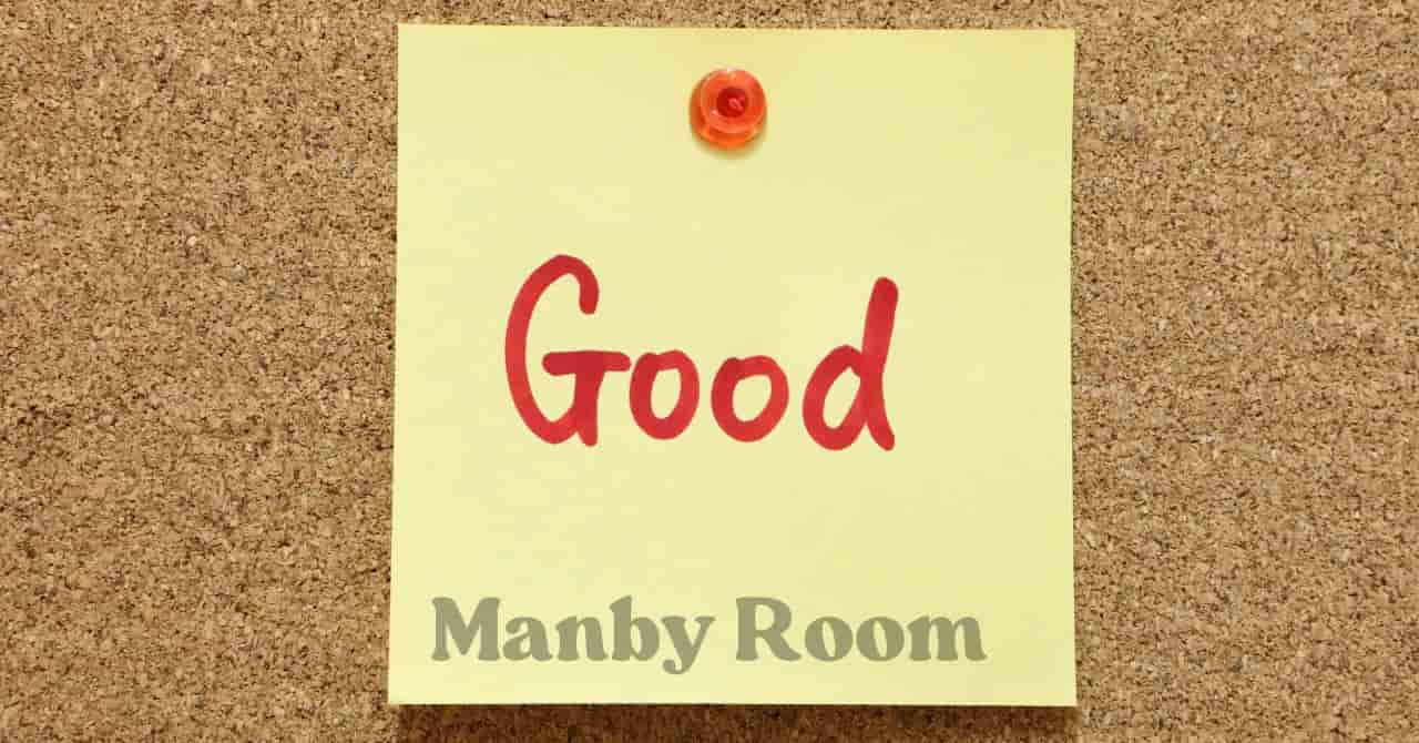 「Good」と書かれた付箋がコルクボードに貼られている。役立った持ち物の印象を象徴するイメージ。 